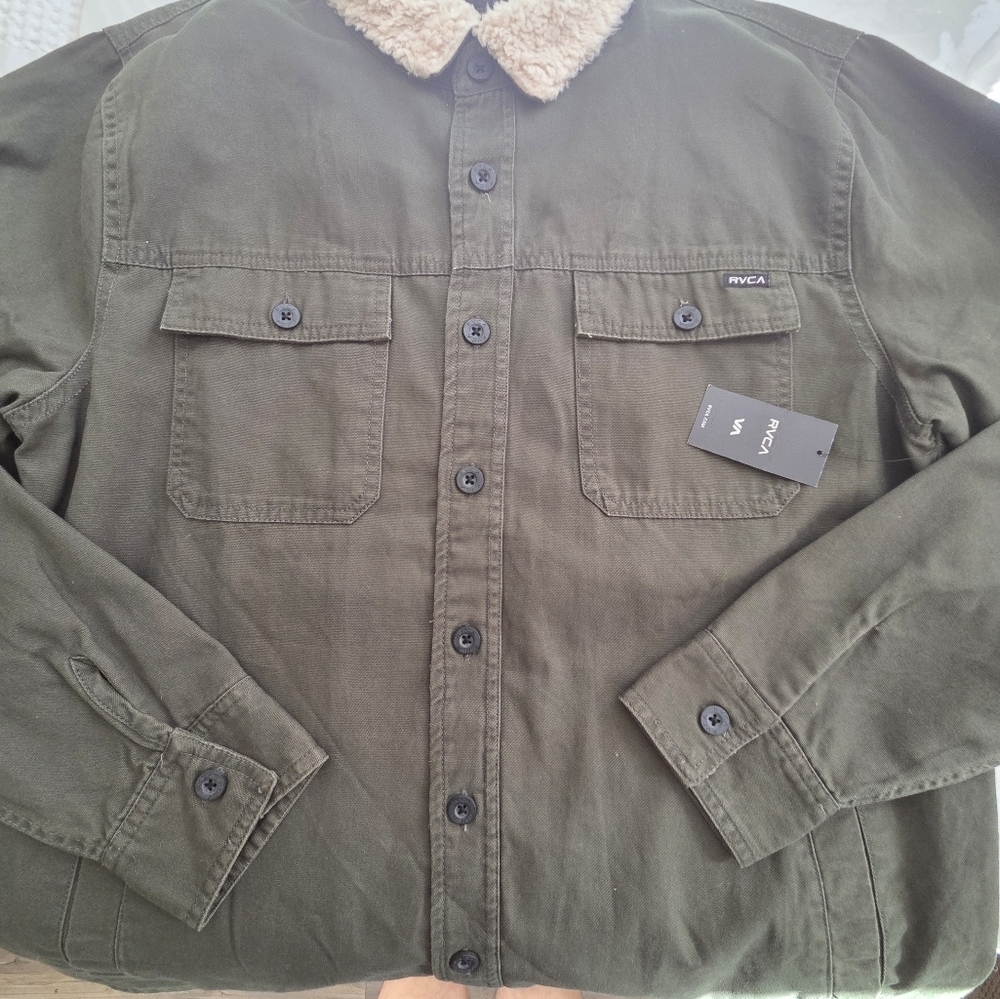 Men's Olive Green Jacket with Faux Shearling Collar - Picture 4 of 11
